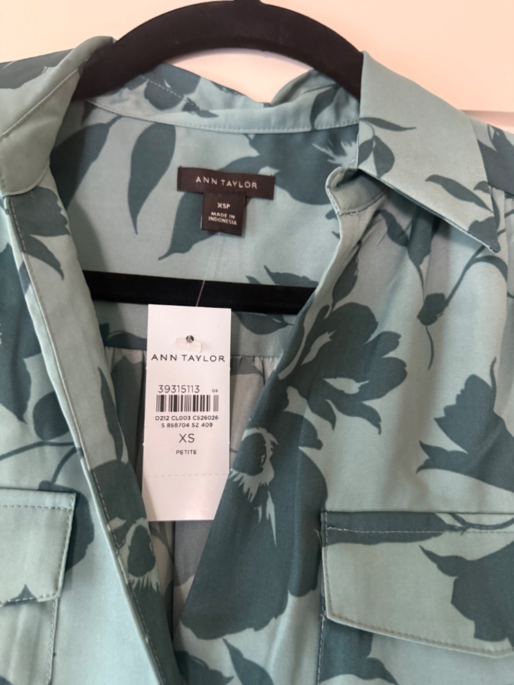 Ann Taylor Teal Floral Blouse - Picture 2 of 3